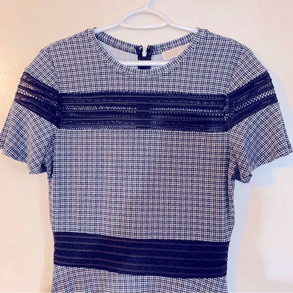 Michael Kors Dress Black White Mesh Detail Ruffle Bottom Back Zip Sz Medium NWOT - Picture 2 of 7